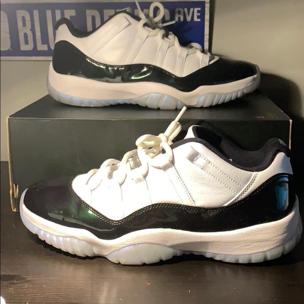 Jordan retro 11 low emerald